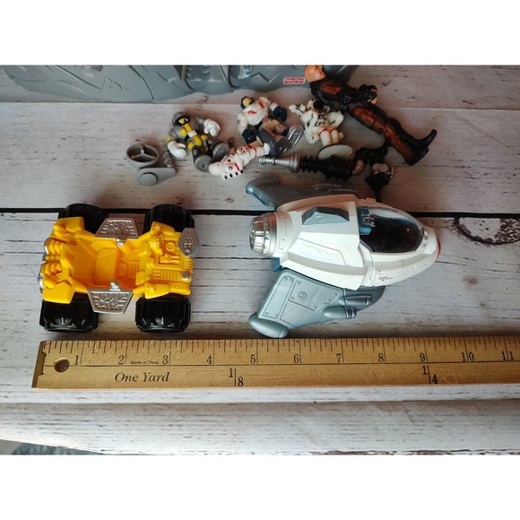 Rescue Heroes Micro Adventures Space Station Houston We Have A Problem - Picture 9 of 16